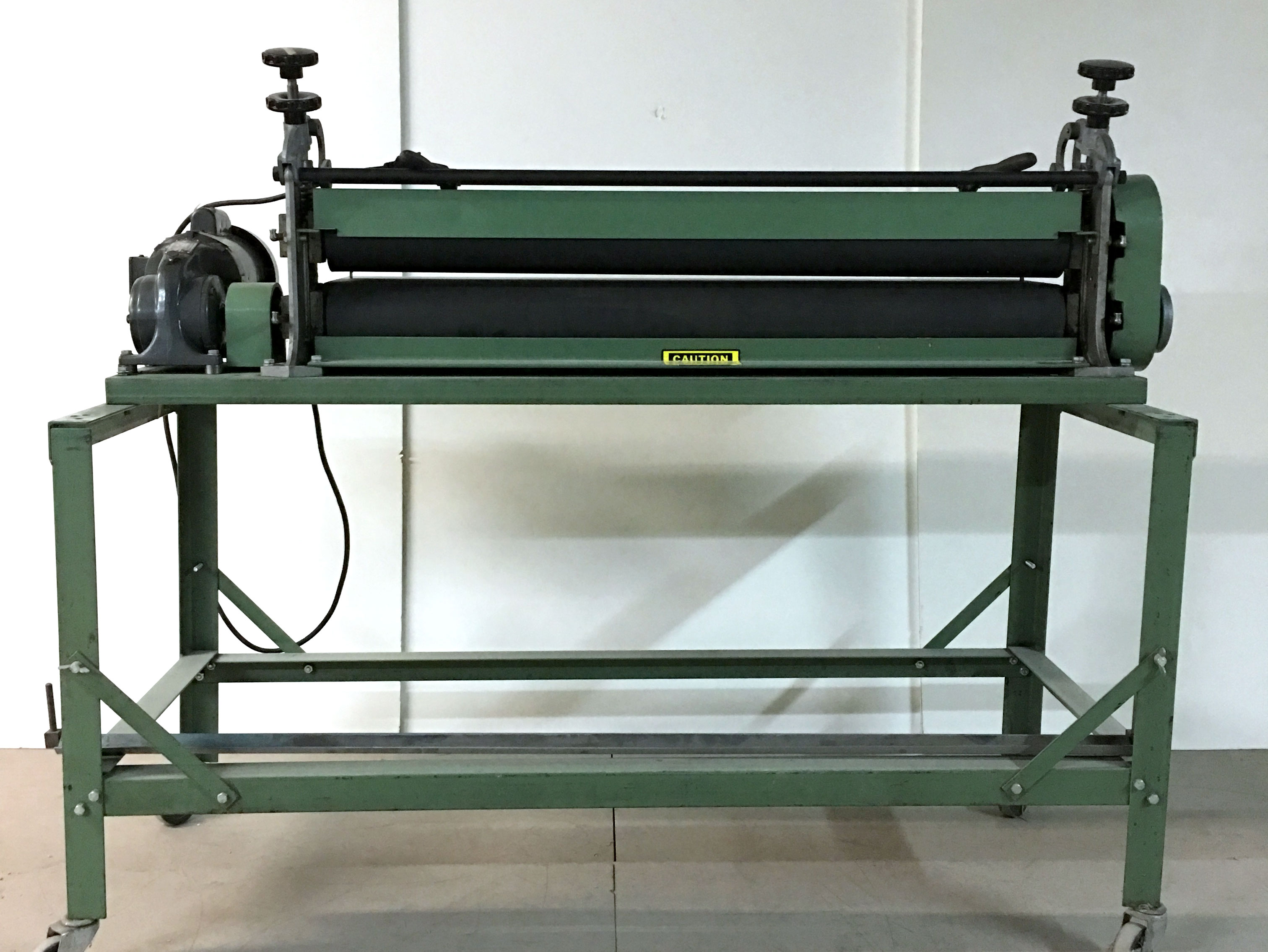 Roller Press Die Cutter Machine